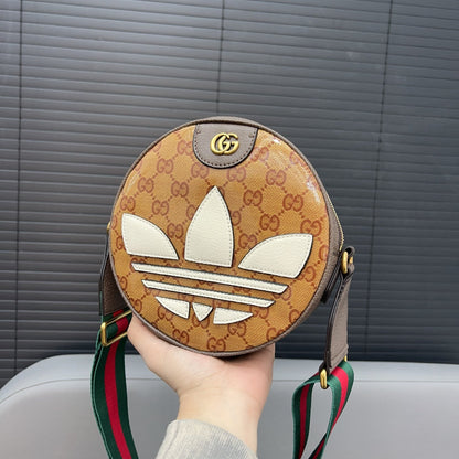 Co-branded round bag crossbody bag 1824042107