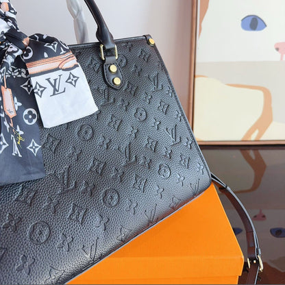 L embossed tote bag XC24092522