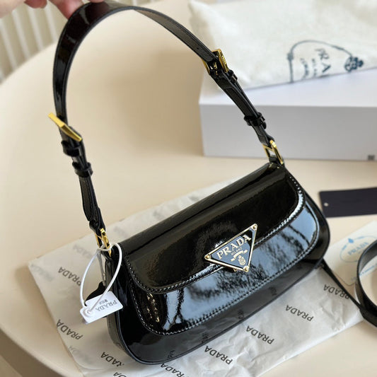 Patent leather armpit bag 1824042101