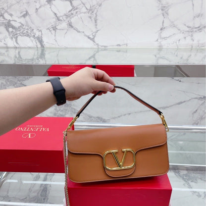 Gold Label V logo small square bag PD0620230802