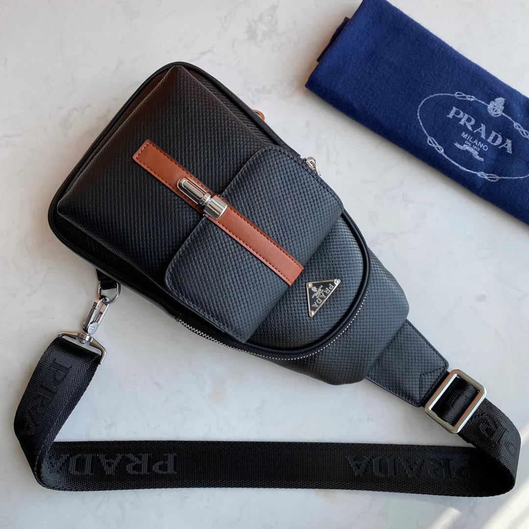 Latest Men's Chest Bags 1025022403