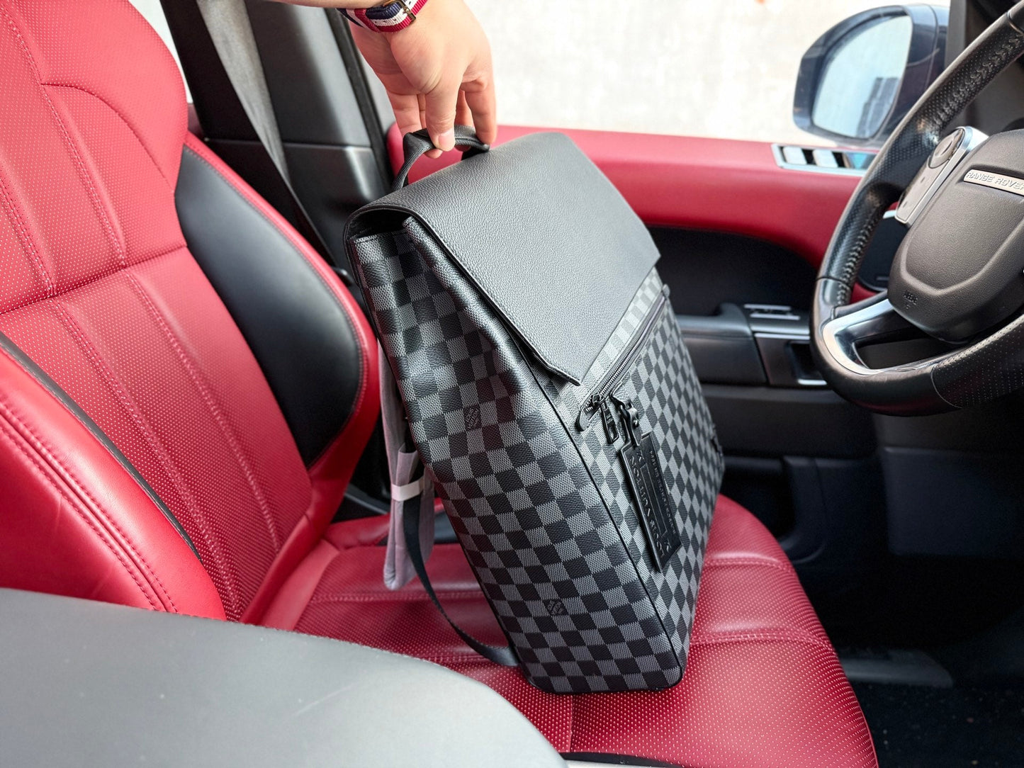LV Backpack 1825052314