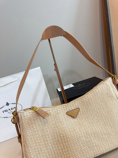 PR Straw underarm bag 1825070303