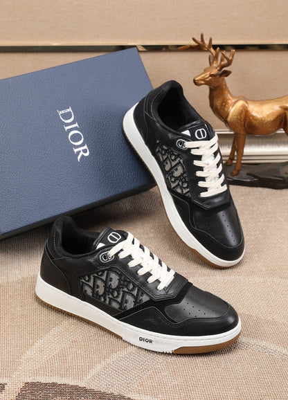 CD B27 Low Top Oblique Sneaker 1825052703
