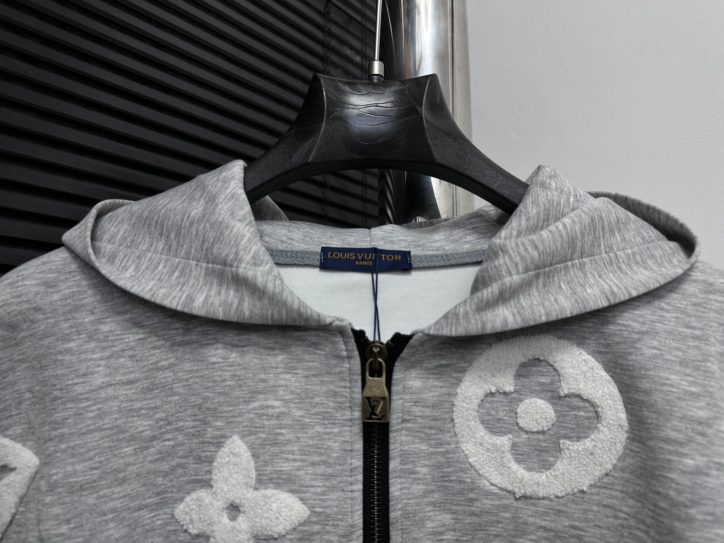 V Towel embroidery zipper hooded jacket for men and women 1825090909